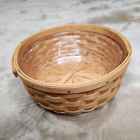 Longaberger Vintage 6.75" Round Basket with Plastic Insert - Picture 1 of 5